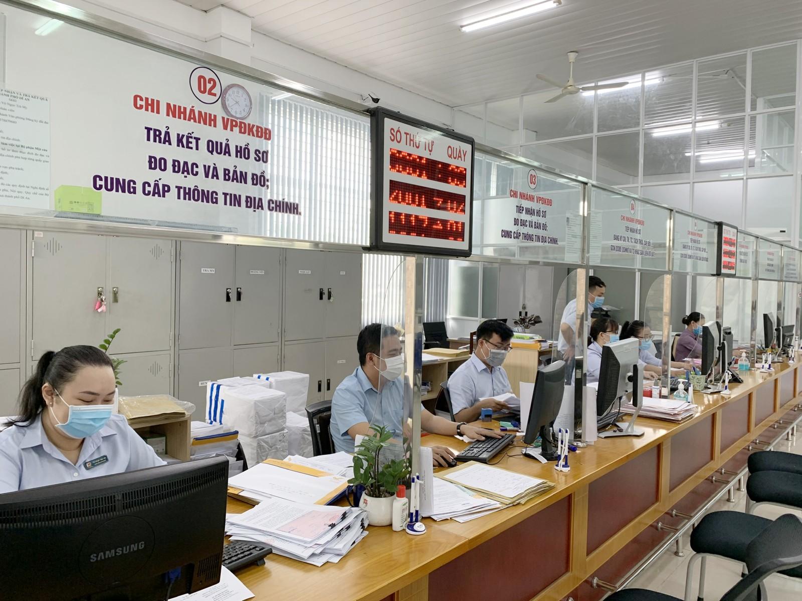 Bộ phận một cửa hỗ trợ làm sổ đỏ cũ sang sổ mới tại Thái Nguyên Bộ phận một cửa hỗ trợ làm sổ đỏ cũ sang sổ mới tại Thái Nguyên