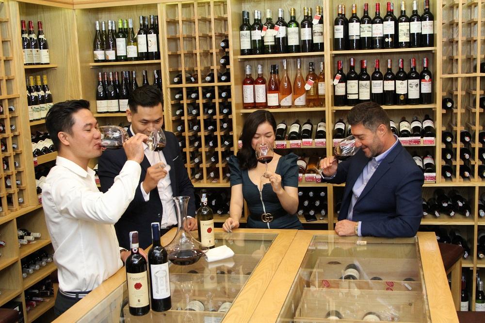 Cơ sở được cấp giấy phép bán lẻ rượu và đi vào hoạt động tại Phú Thọ Cơ sở được cấp giấy phép bán lẻ rượu và đi vào hoạt động tại Phú Thọ