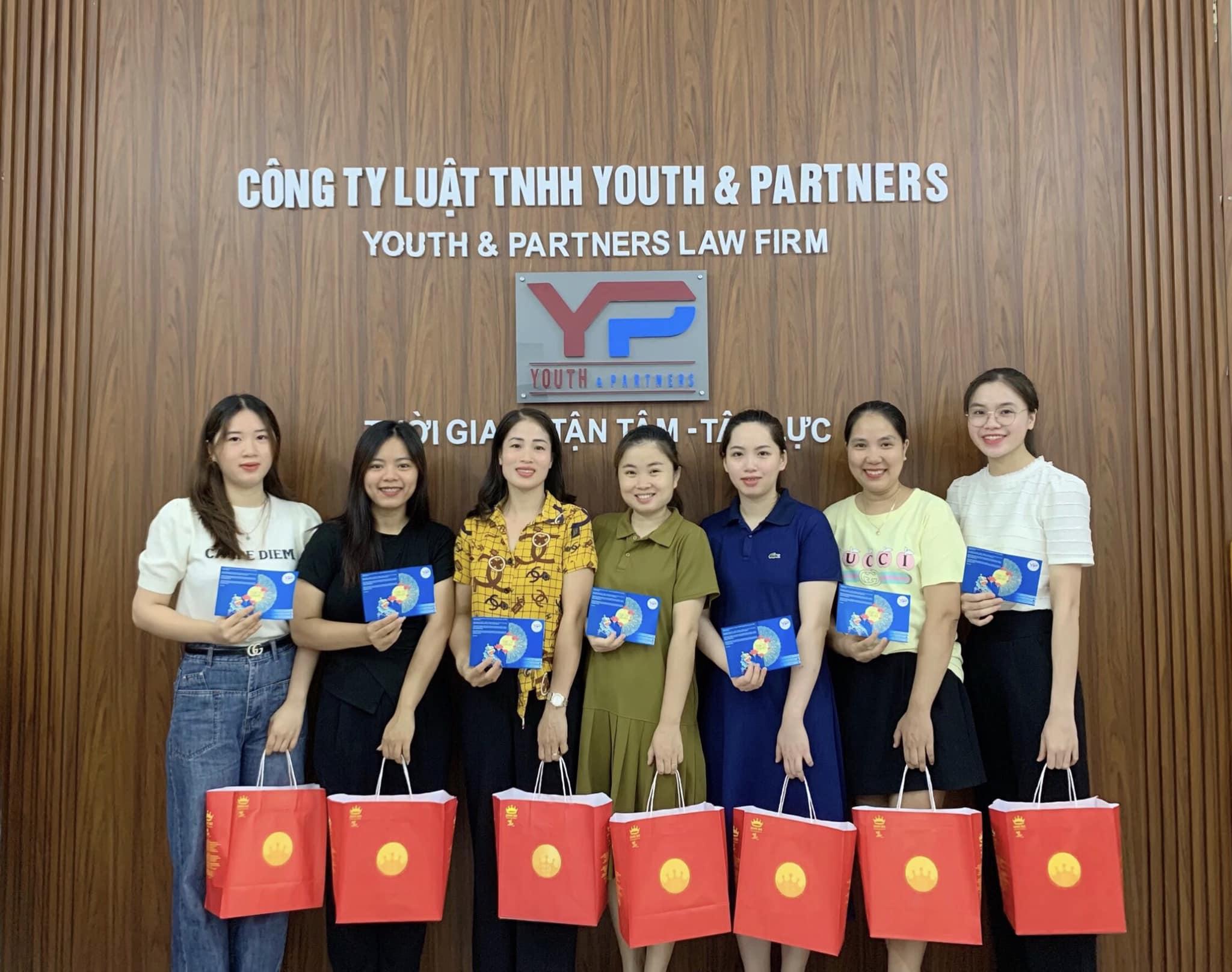 Các luật sư tiêu biểu nhất trong danh sách luật sư tại xã Đoan Hùng Các luật sư tiêu biểu nhất trong danh sách luật sư tại xã Đoan Hùng