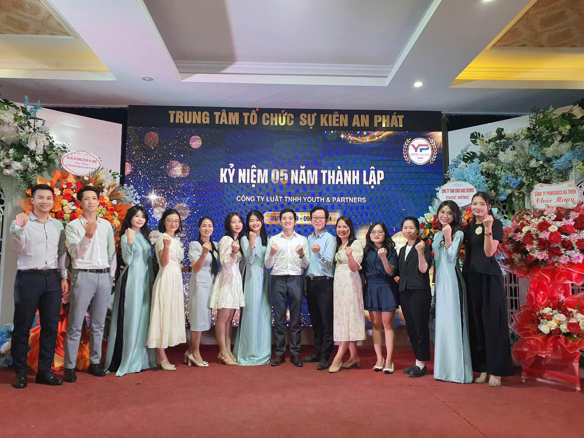 Đội ngũ nhân sự tại văn phòng luật sư thành phố Bắc Ninh của Y&P Law Firm Đội ngũ nhân sự tại văn phòng luật sư thành phố Bắc Ninh của Y&P Law Firm