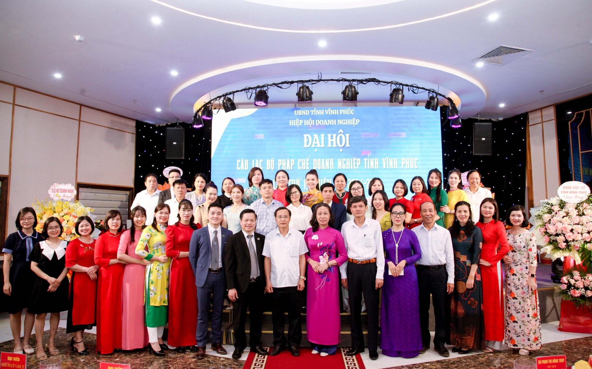 Luật sư tư vấn thành lập công ty tham gia đại hội câu lạc bộ pháp chế doanh nghiệp Vĩnh Phúc Luật sư tư vấn thành lập công ty tham gia đại hội câu lạc bộ pháp chế doanh nghiệp Vĩnh Phúc