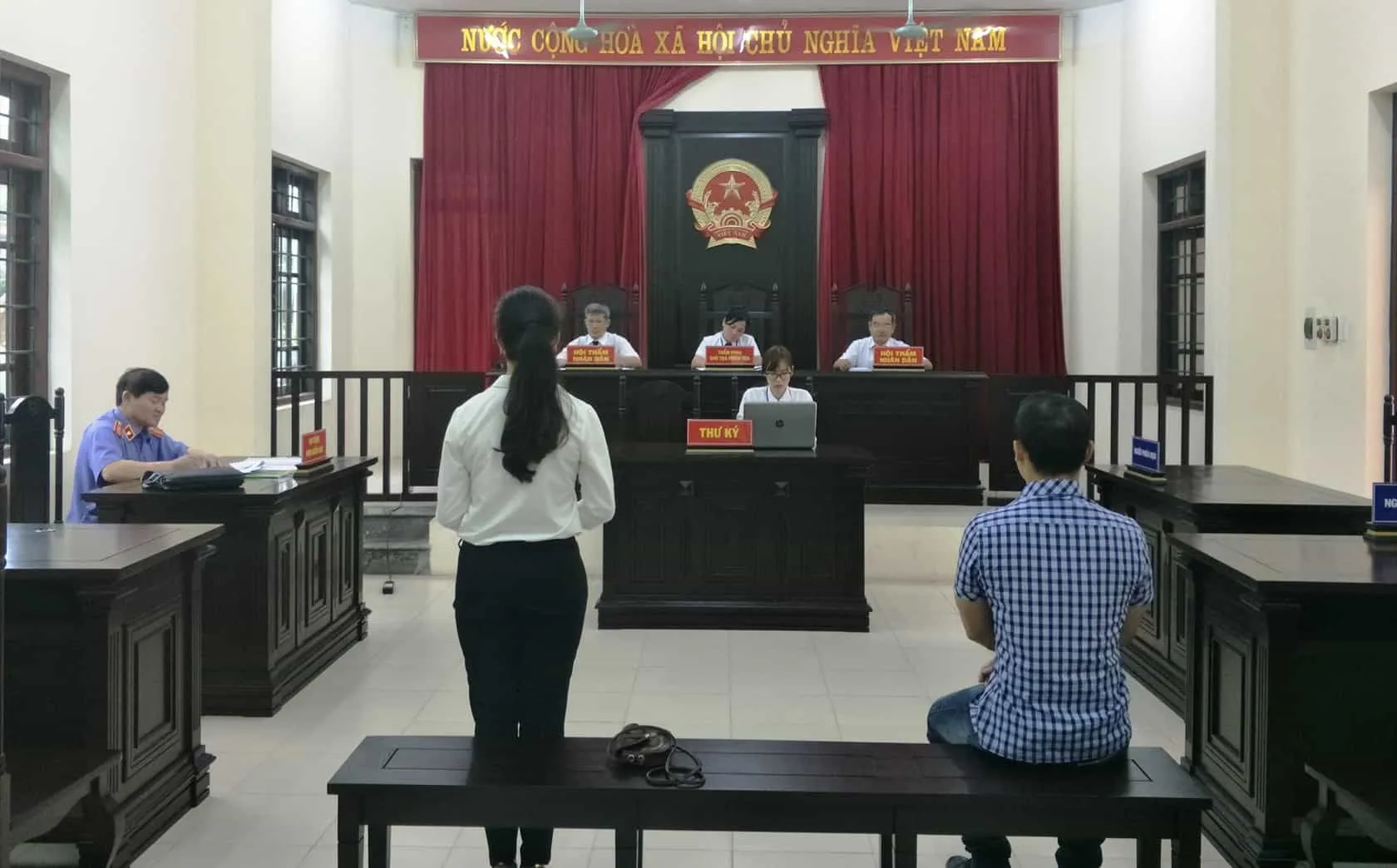 dịch vụ luật sư ly hôn tại phường tự lạn tại tòa án