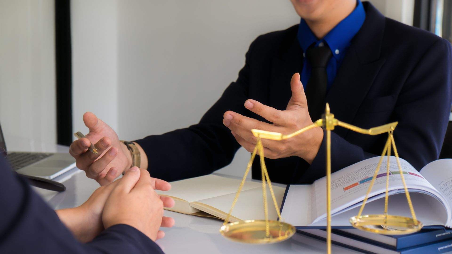 Luật sư chuyên sâu Luật dân sư nhất trong danh sách Luật sư uy tín 