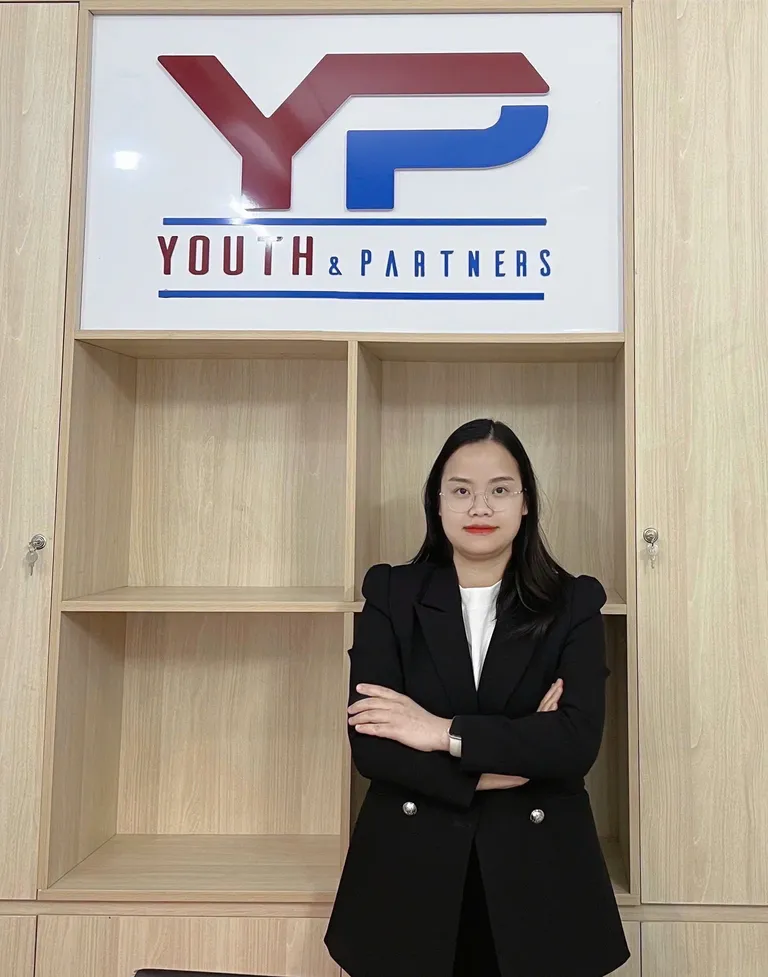 Luật sư cung cấp dịch vụ luật sư - Luật sư Nguyễn Thị Hướng