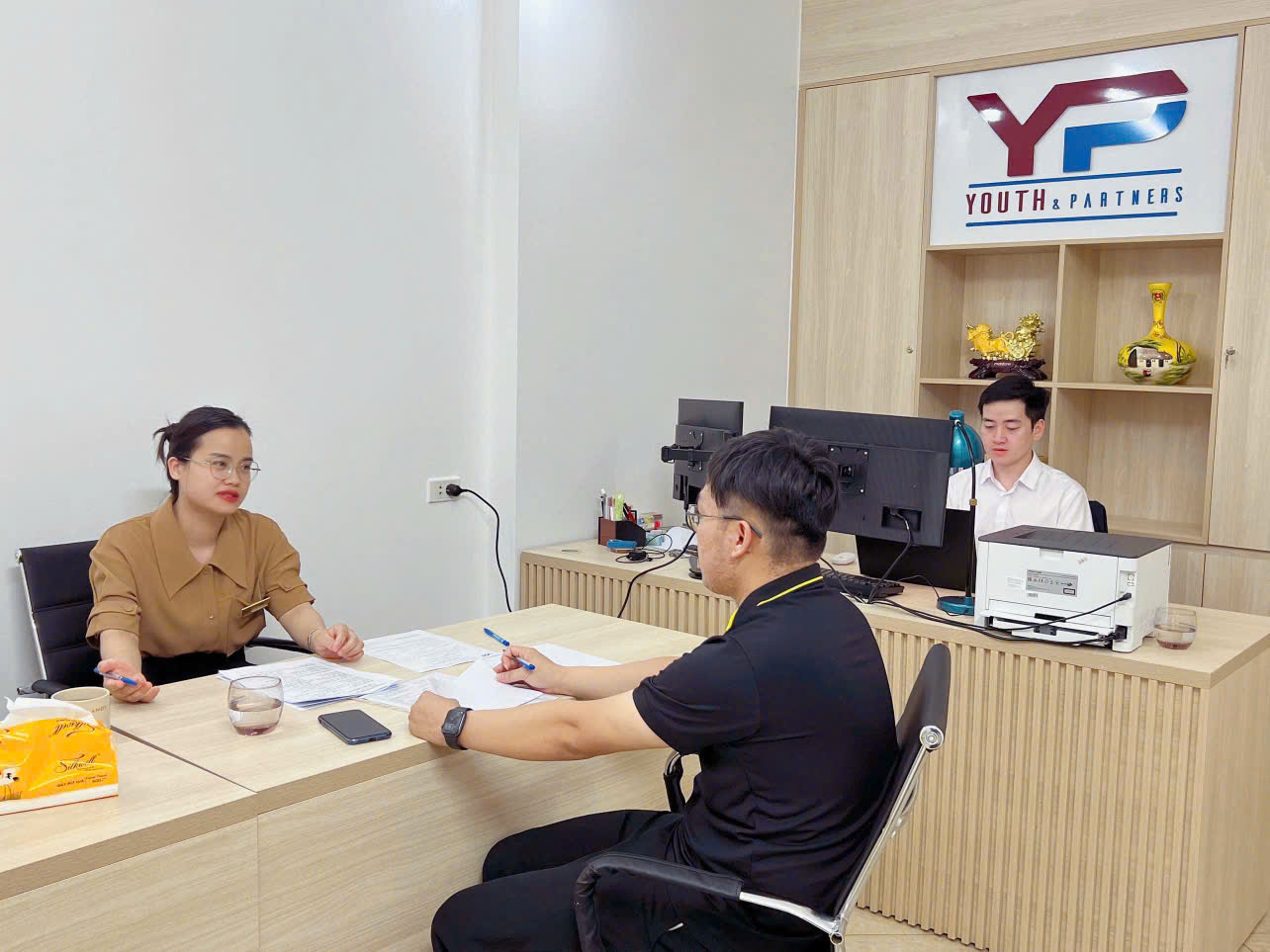 Luật sư tư vấn cho khách hàng giải quyết tranh chấp đất Lạng Giang Bắc Giang