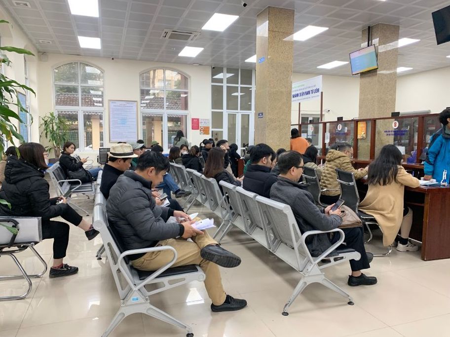 Luật sư xin cấp giấy phép đăng ký kinh doanh cho khách hàng tại trung tâm phục vụ hành chính công