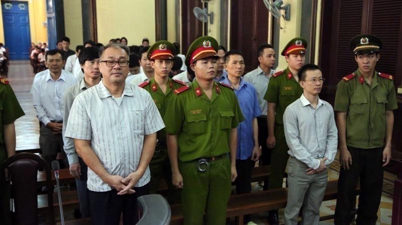 Phiên toà xét xử tội phạm về kinh tế