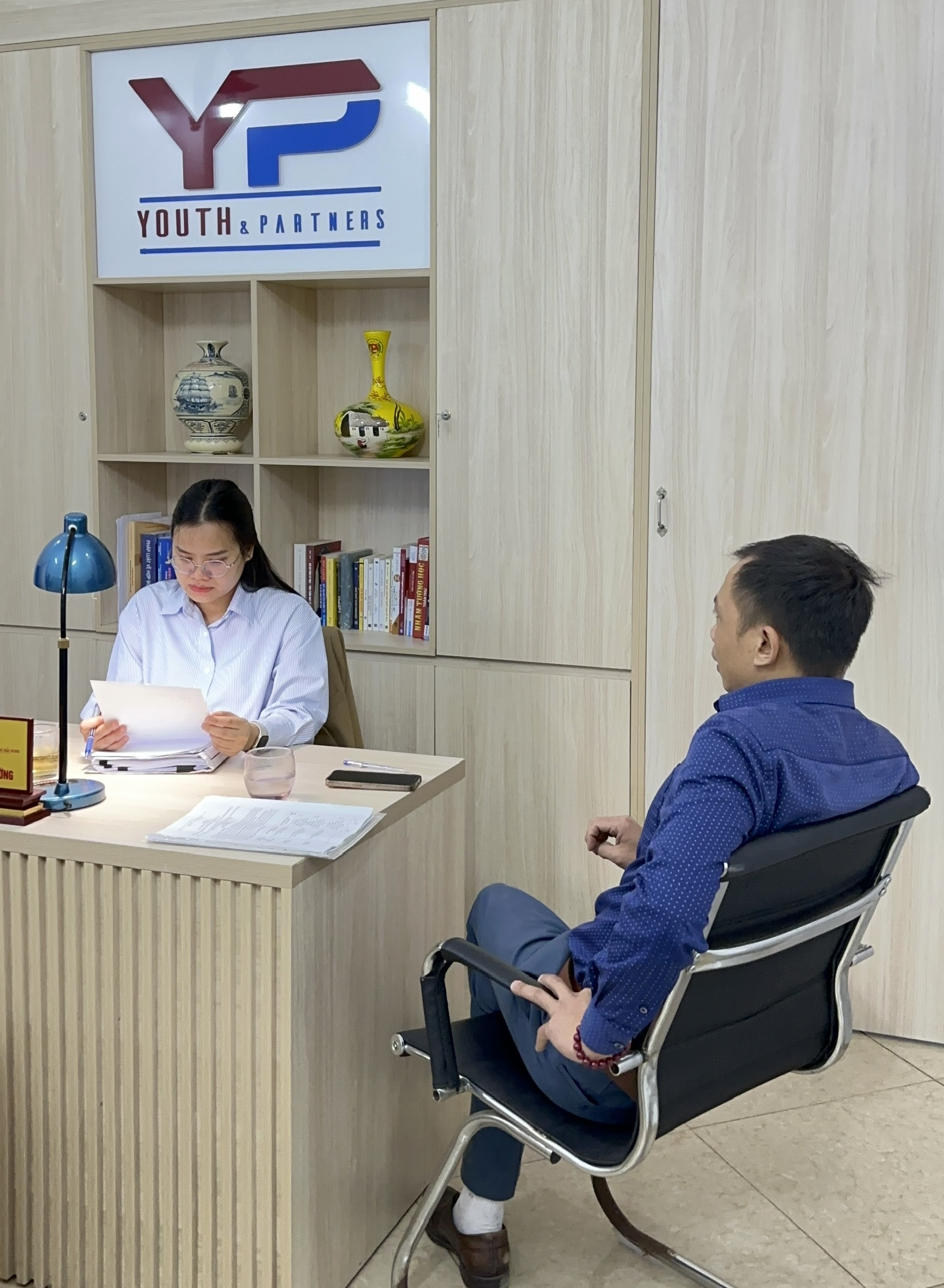 Quy trình tư vấn pháp luật - Luật sư tiếp nhận yêu cầu tư vấn Quy trình tư vấn pháp luật - Luật sư tiếp nhận yêu cầu tư vấn