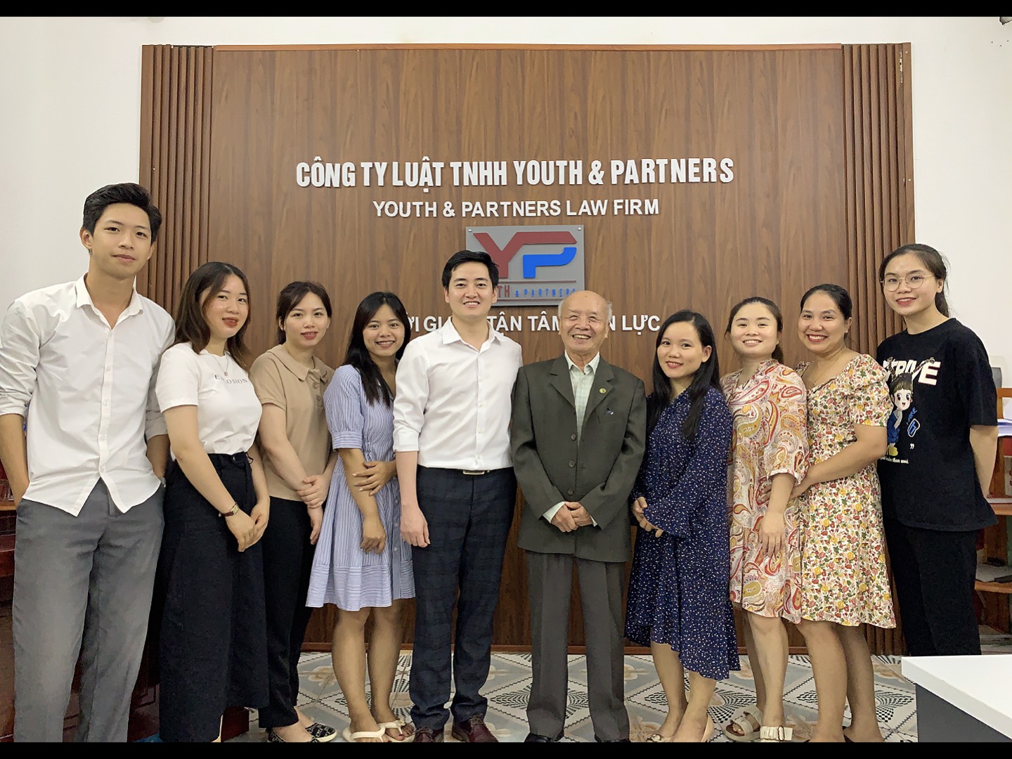 Đội ngũ nhân sự tại văn phòng luật sư Youth & Partners 