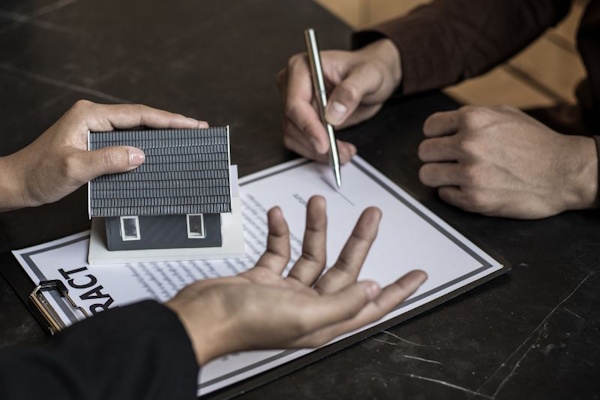 Tranh chấp hợp đồng đặt cọc nhà đất