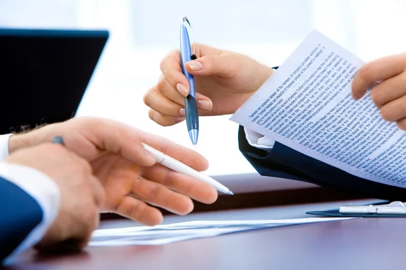 Tư vấn hỗ trợ khách hàng sử dụng dịch vụ làm giấy phép con chuyên nghiệp nhất