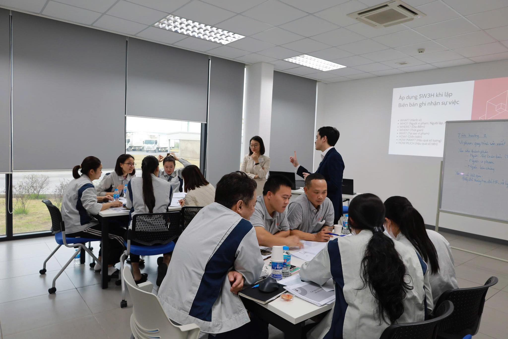 Văn phòng luật sư YP thực hiện đào tạo nội bộ cho doanh nghiệp khách hàng