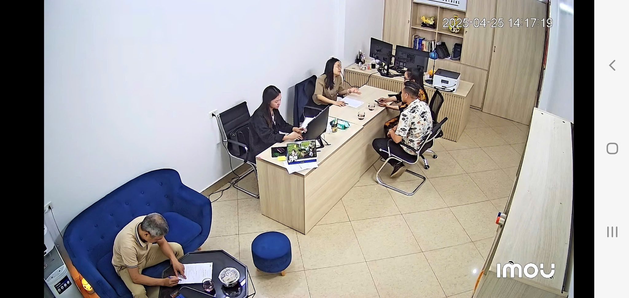 Văn phòng Y&P hỗ trợ khách hàng dịch vụ ly hôn đơn phương trọn gói