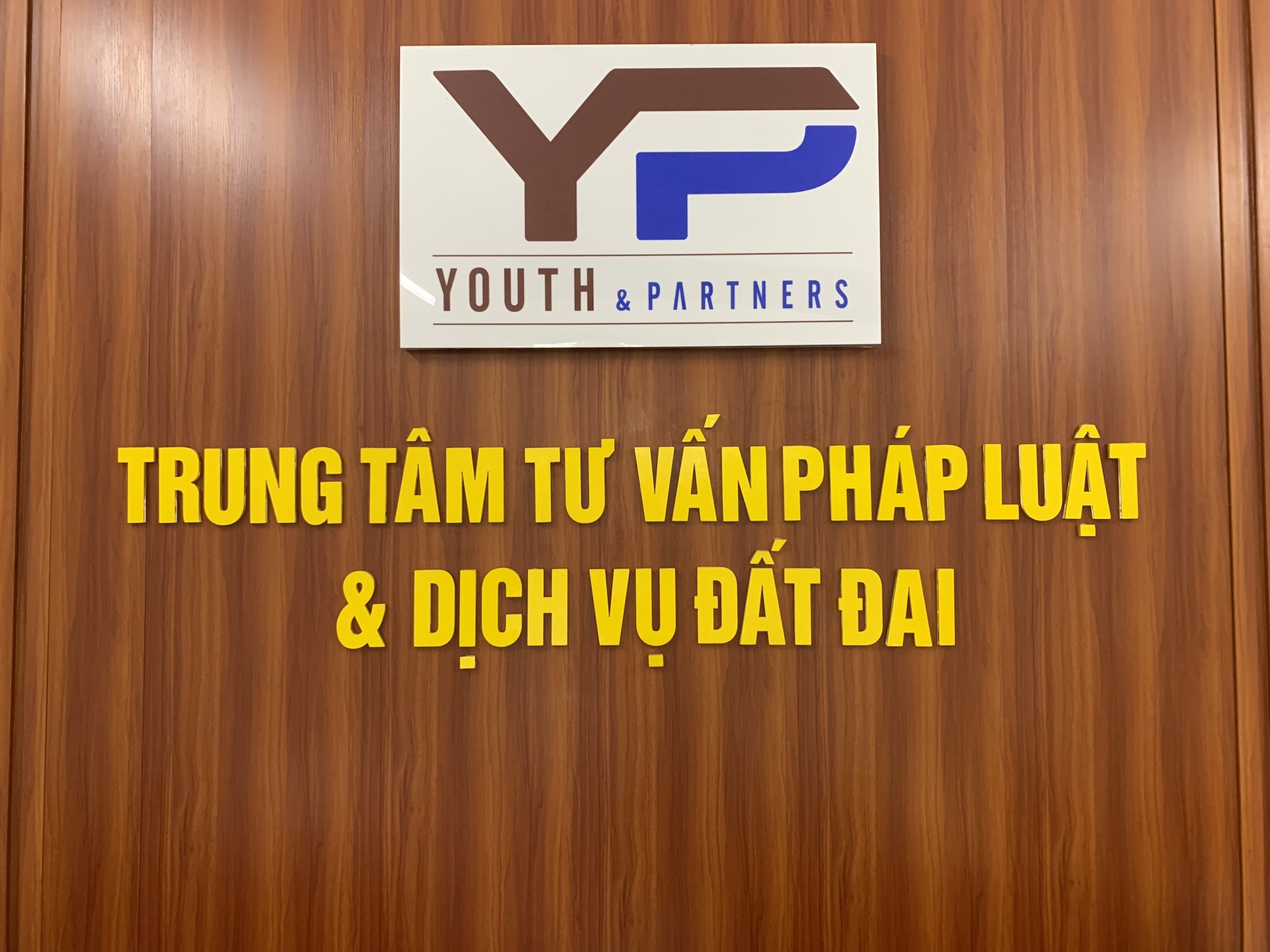 YP Law Firm Luật sư giỏi về đất đai ở Hà Nội
