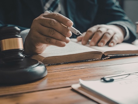 Nhận giấy triệu tập của tòa án Hưng Yên: Cần làm gì để tránh bất lợi pháp lý?