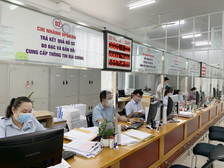 Bộ phận một cửa hỗ trợ làm sổ đỏ cũ sang sổ mới tại Thái Nguyên Bộ phận một cửa hỗ trợ làm sổ đỏ cũ sang sổ mới tại Thái Nguyên