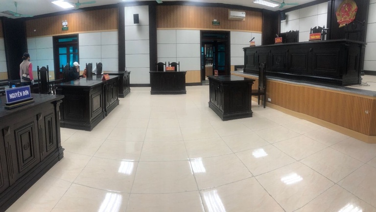 Luật sư của Văn phòng Luật sư tại Tuyên Quang đến tham gia phiên tòa xét xử