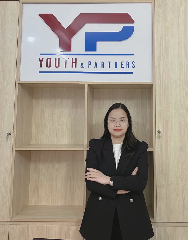 Luật sư cung cấp dịch vụ luật sư - Luật sư Nguyễn Thị Hướng