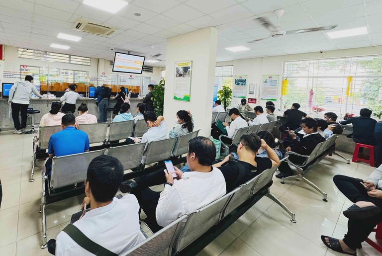Luật sư đất đai thực hiện thủ tục hành chính về đất đai tại trung tâm hành chính công Luật sư đất đai thực hiện thủ tục hành chính về đất đai tại trung tâm hành chính công