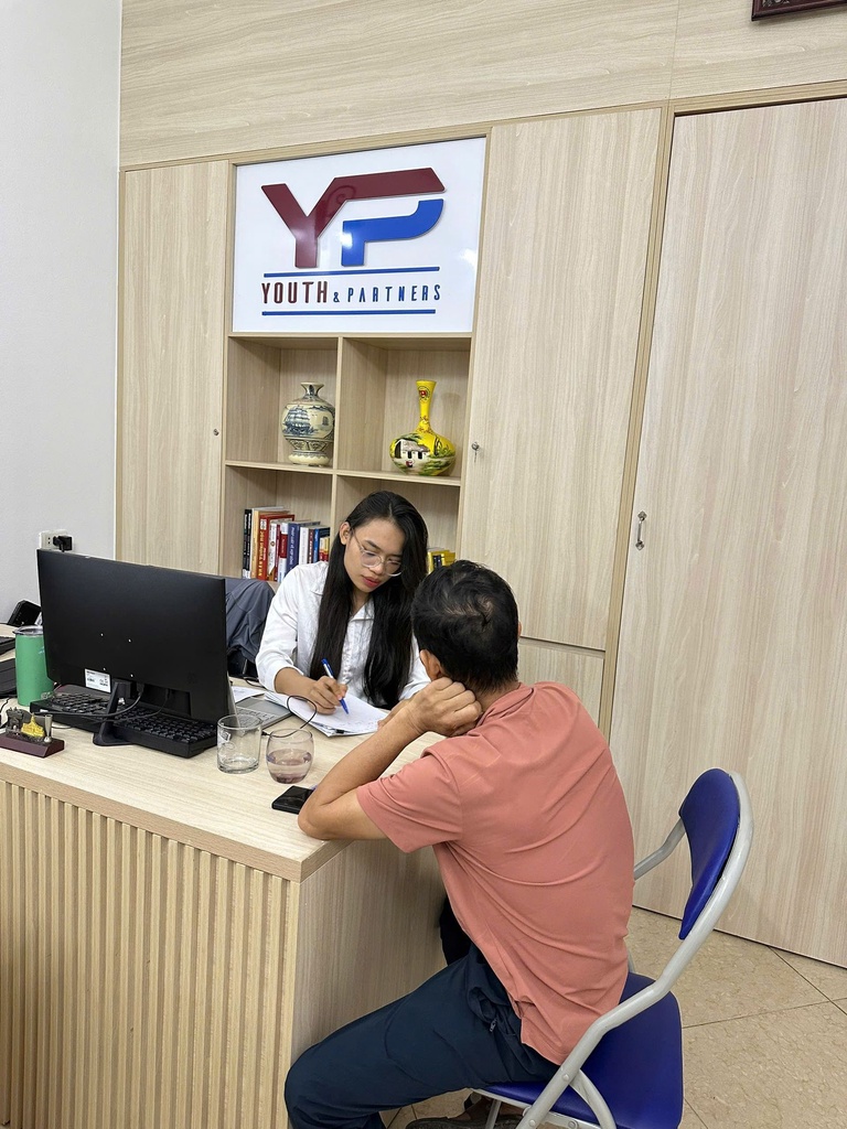 Luật sư Hưng Yên tư vấn làm giấy phép lao động Luật sư Hưng Yên tư vấn làm giấy phép lao động