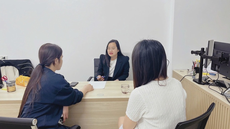Luật sư ly hôn hỗ trợ tư vấn và soạn thảo hồ sơ ly hôn cho khách hàng