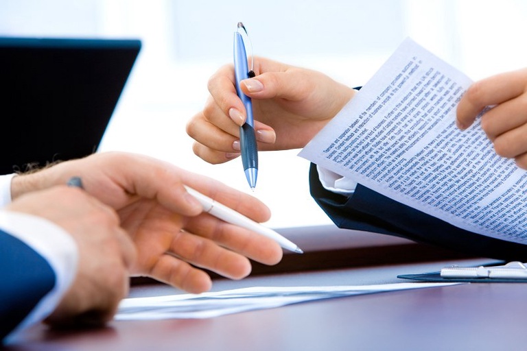 Tư vấn hỗ trợ khách hàng sử dụng dịch vụ làm giấy phép con chuyên nghiệp nhất Tư vấn hỗ trợ khách hàng sử dụng dịch vụ làm giấy phép con chuyên nghiệp nhất