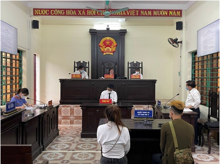Tư vấn thủ tục ly hôn đơn phương: Đồng hành cùng Khách hàng làm việc tại Tòa án
