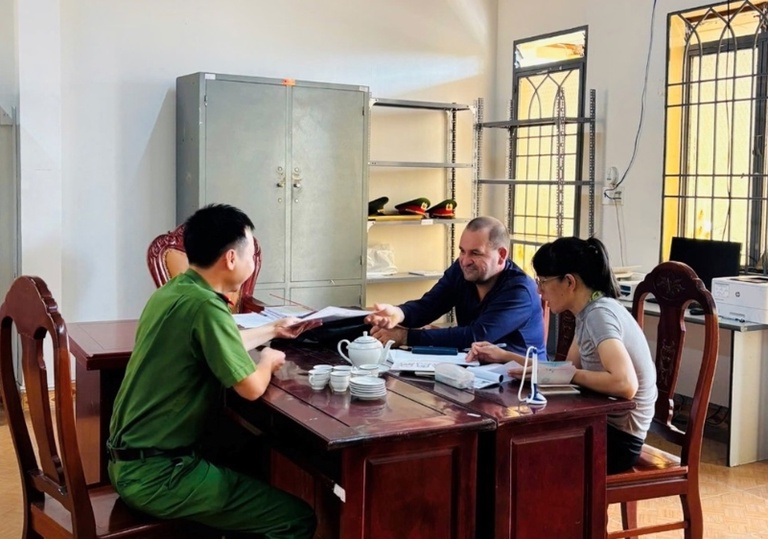 YP Law Firm hỗ trợ thủ tục đăng ký tạm trú cho người nước ngoài
