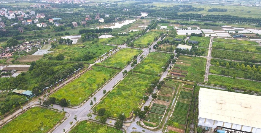 Luật sư đất đai tại Hưng Yên cung cấp dịch vụ tư vấn, giải quyết tranh chấp và hỗ trợ thủ tục liên quan đến quyền sử dụng đất. Liên hệ ngay để được hỗ trợ.