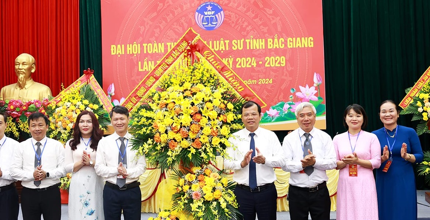 Đoàn Luật sư tỉnh Bắc Giang là tổ chức nghề nghiệp tại Bắc Giang, tập hợp các luật sư chuyên nghiệp cung cấp dịch vụ pháp lý, bảo vệ quyền và lợi ích hợp pháp.