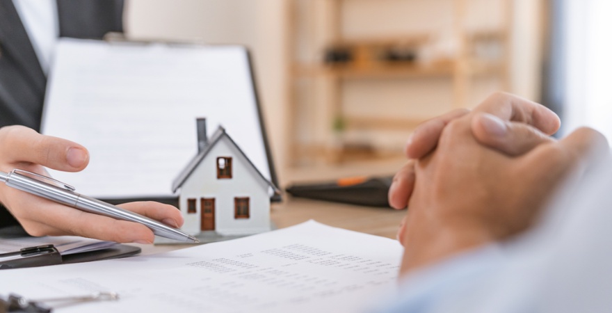 Chấp thuận chủ trương đầu tư là bước quan trọng trong quá trình phát triển dự án, giúp đảm bảo tính hợp pháp và khả năng triển khai hiệu quả trên thực tế.