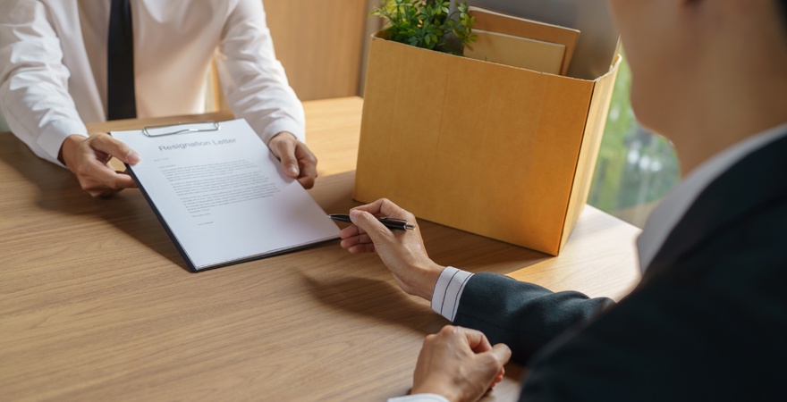 Xử lý kỷ luật sa thải lao động nhằm tạo lập môi trường lao động lành mạnh và hiệu quả. Tìm hiểu cách thực hiện đúng quy định để bảo vệ quyền lợi doanh nghiệp.